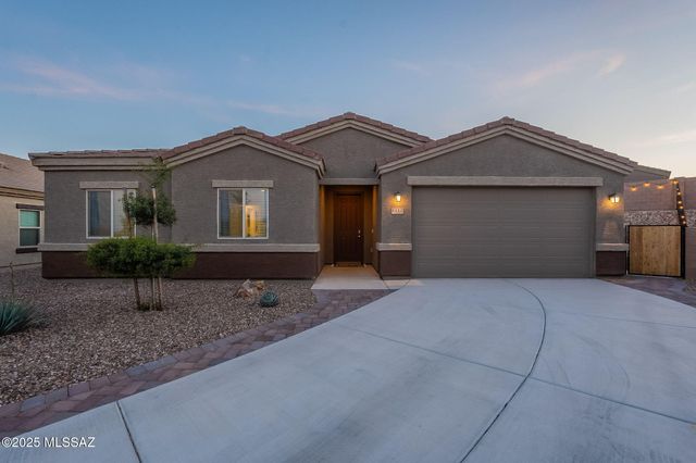1117 W Valley Meadow Lane, Sahuarita, AZ 85629