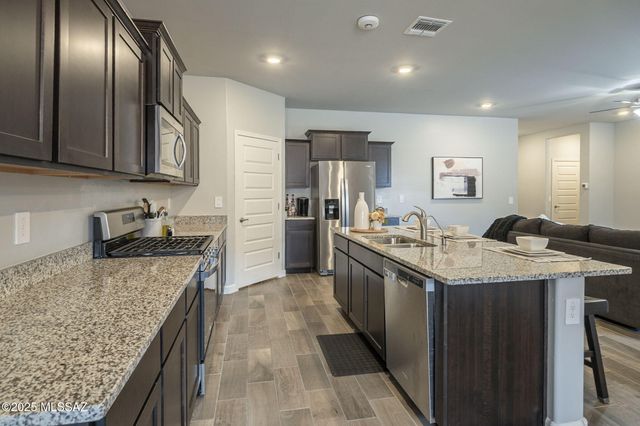 1117 W Valley Meadow Lane, Sahuarita, AZ 85629