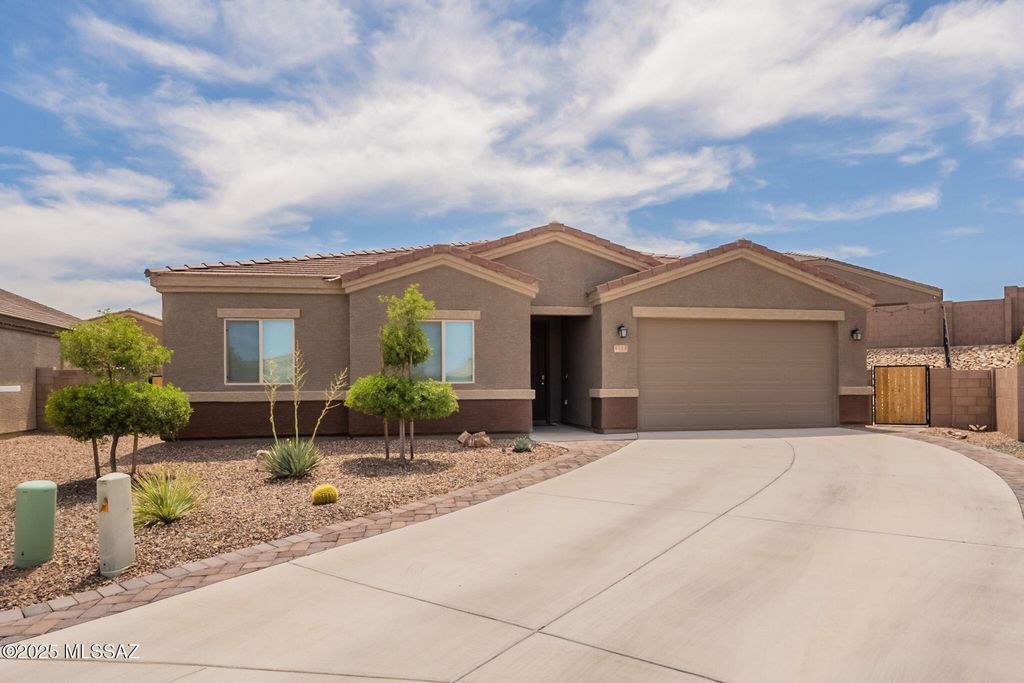1117 W Valley Meadow Lane, Sahuarita, AZ 85629