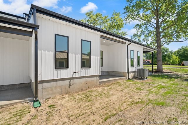 1620 Scott Street, Jeffersonville, IN 47130
