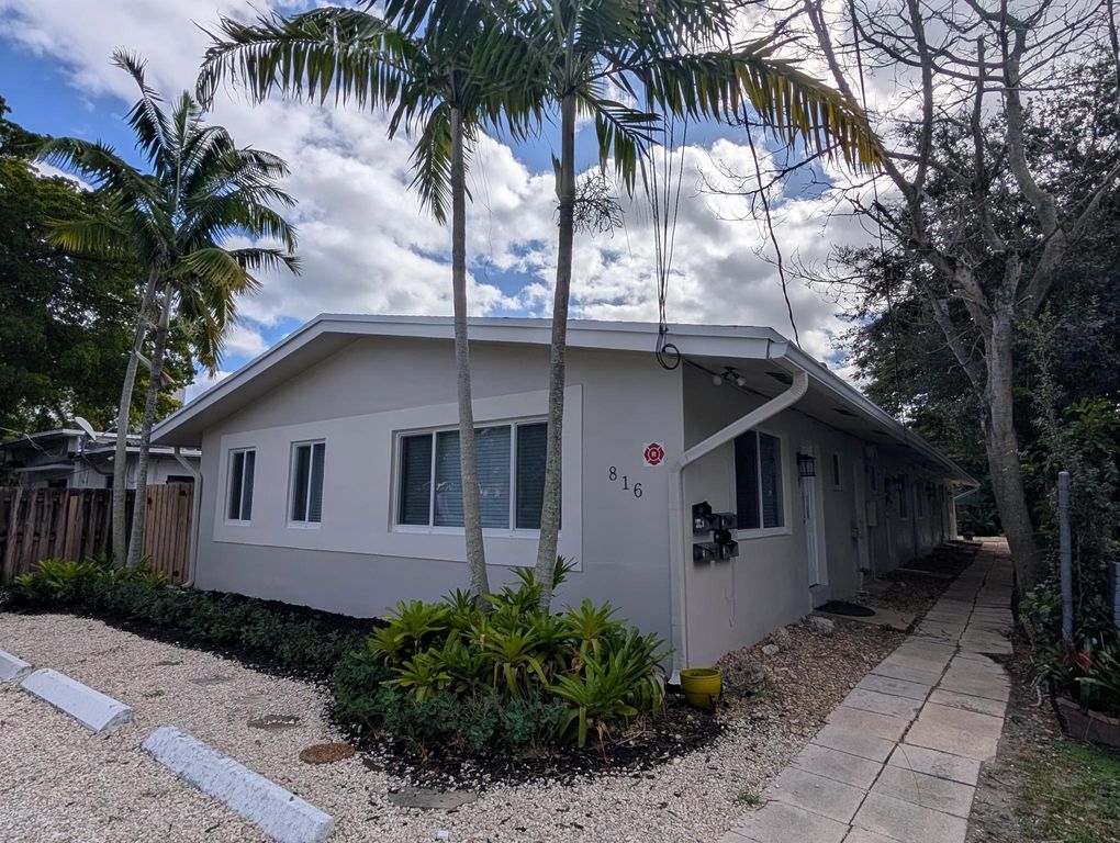 816 NE 4th St 1, Fort Lauderdale, FL 33301