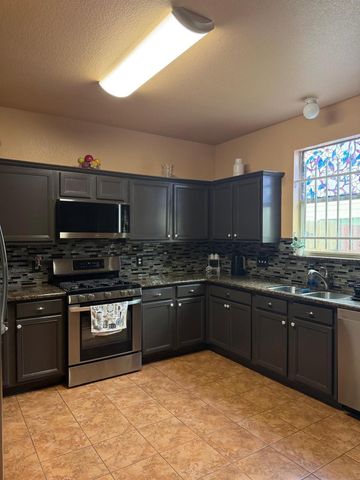 7943 Montague Manor Lane, Houston, TX 77072