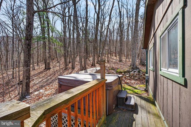 137 SANDSTONE LN, New Market, VA 22844