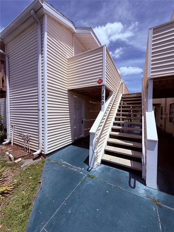 129 CAMPHOR CIRCLE F, Oldsmar, FL 34677