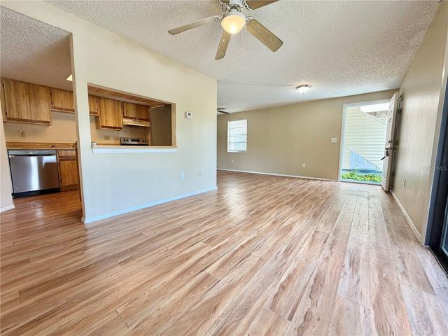 129 CAMPHOR CIRCLE F, Oldsmar, FL 34677