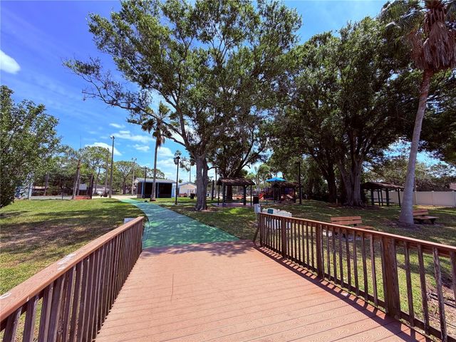 129 CAMPHOR CIRCLE F, Oldsmar, FL 34677