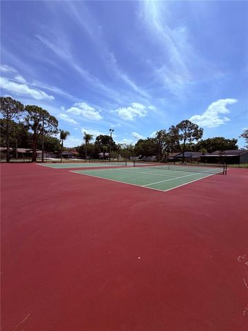 129 CAMPHOR CIRCLE F, Oldsmar, FL 34677