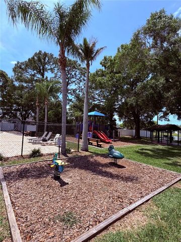 129 CAMPHOR CIRCLE F, Oldsmar, FL 34677