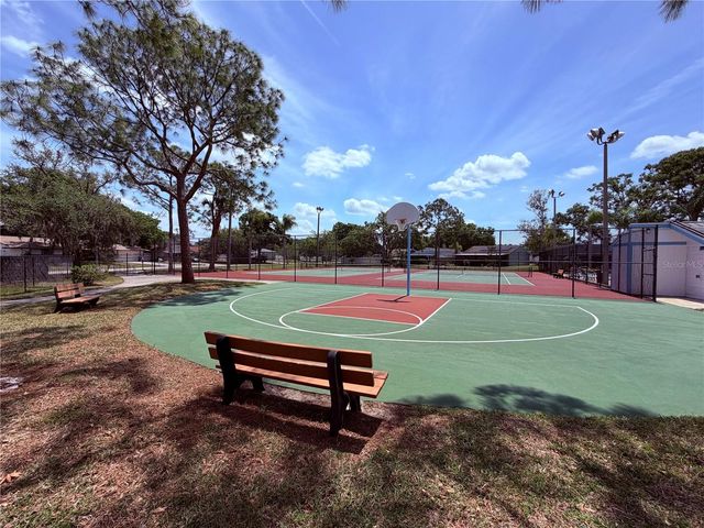 129 CAMPHOR CIRCLE F, Oldsmar, FL 34677