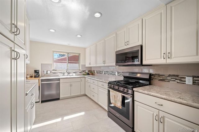 5620 Cody Street, Arvada, CO 80002