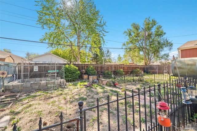 5620 Cody Street, Arvada, CO 80002