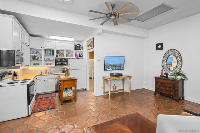 1115 S Mollison Ave, El Cajon, CA 92020