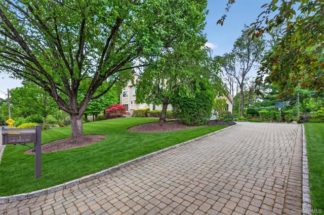 5 Lady Godiva Way, New City, NY 10956