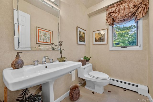 5 Lady Godiva Way, New City, NY 10956