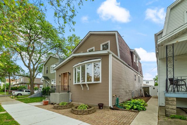 2655 N Marmora Avenue, Chicago, IL 60639
