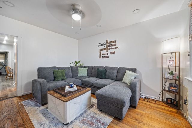 2655 N Marmora Avenue, Chicago, IL 60639