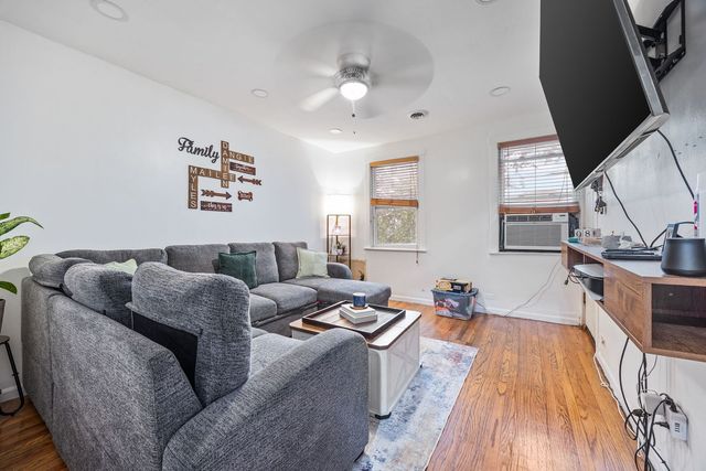 2655 N Marmora Avenue, Chicago, IL 60639