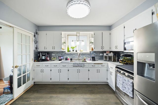 2655 N Marmora Avenue, Chicago, IL 60639