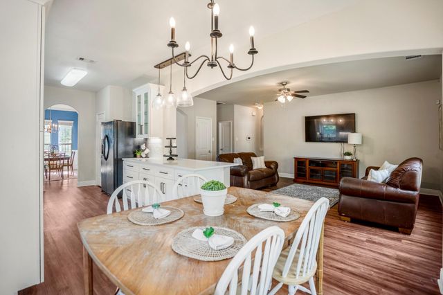 942 Oak Glen Drive, Conroe, TX 77378