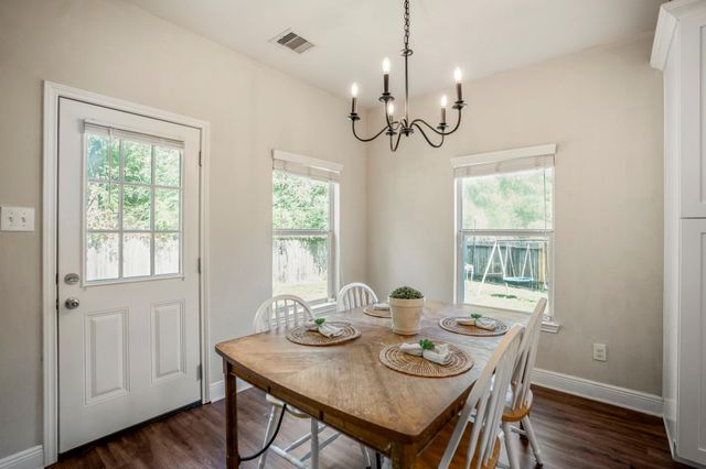 942 Oak Glen Drive, Conroe, TX 77378