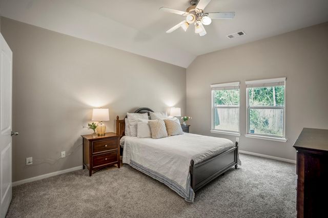 942 Oak Glen Drive, Conroe, TX 77378
