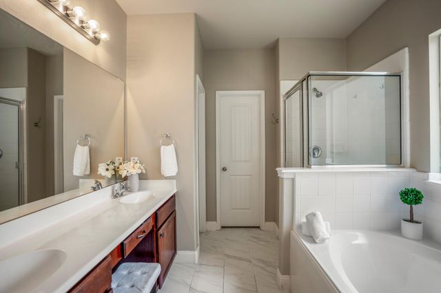 942 Oak Glen Drive, Conroe, TX 77378