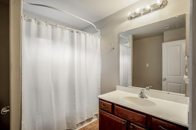 942 Oak Glen Drive, Conroe, TX 77378