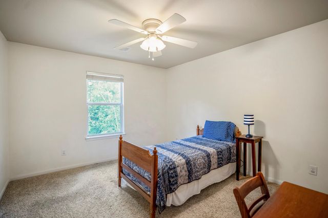 942 Oak Glen Drive, Conroe, TX 77378