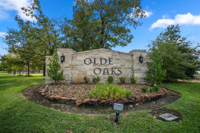 942 Oak Glen Drive, Conroe, TX 77378