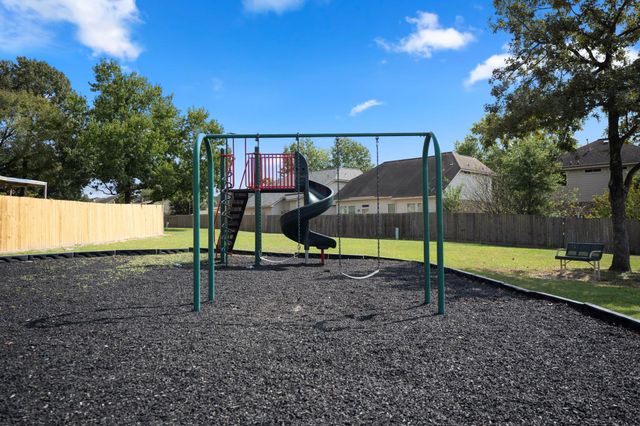 942 Oak Glen Drive, Conroe, TX 77378