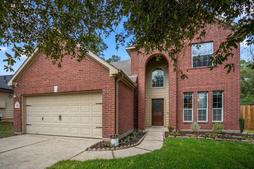 942 Oak Glen Drive, Conroe, TX 77378