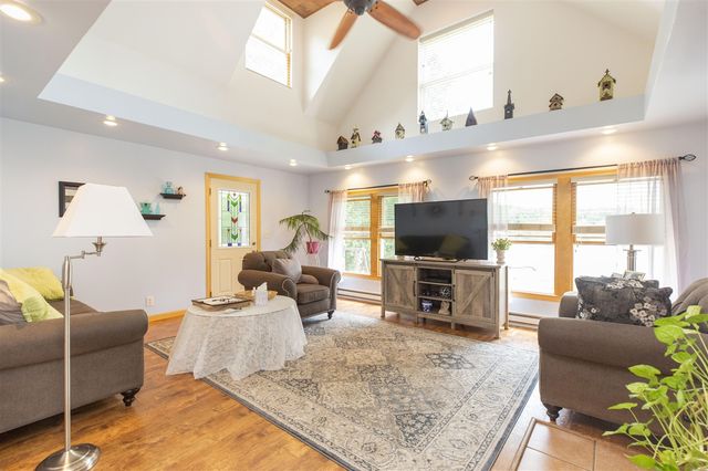 15797 Hillside Drive, Vandalia, MI 49095