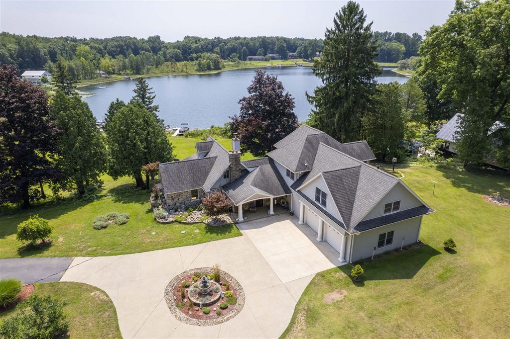 15797 Hillside Drive, Vandalia, MI 49095
