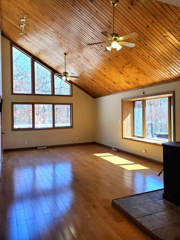 8155 S Us 421, San Pierre, IN 46374