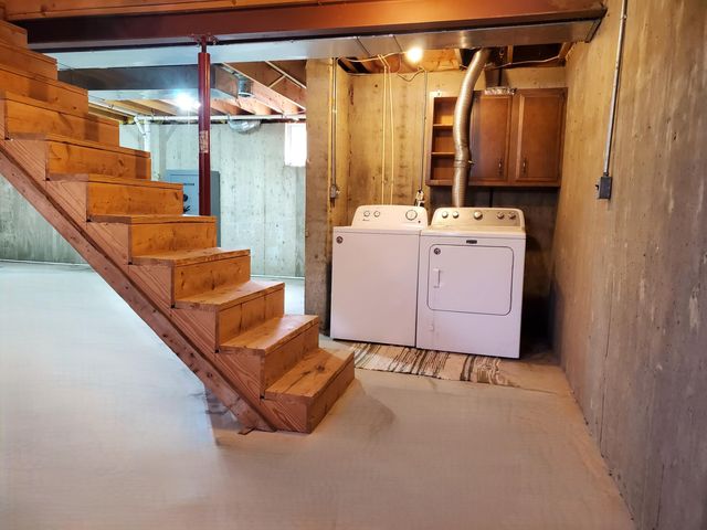 8155 S Us 421, San Pierre, IN 46374