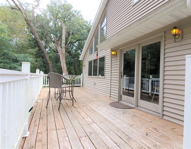 8155 S Us 421, San Pierre, IN 46374