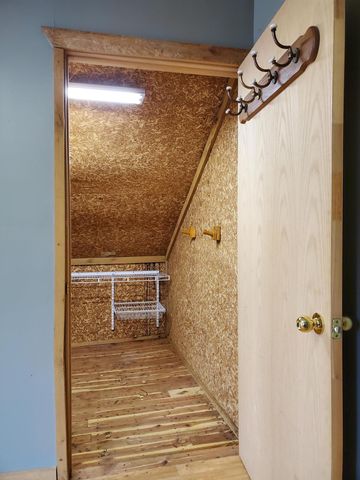 8155 S Us 421, San Pierre, IN 46374