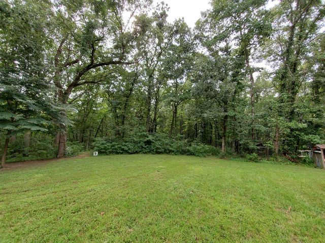 8155 S Us 421, San Pierre, IN 46374