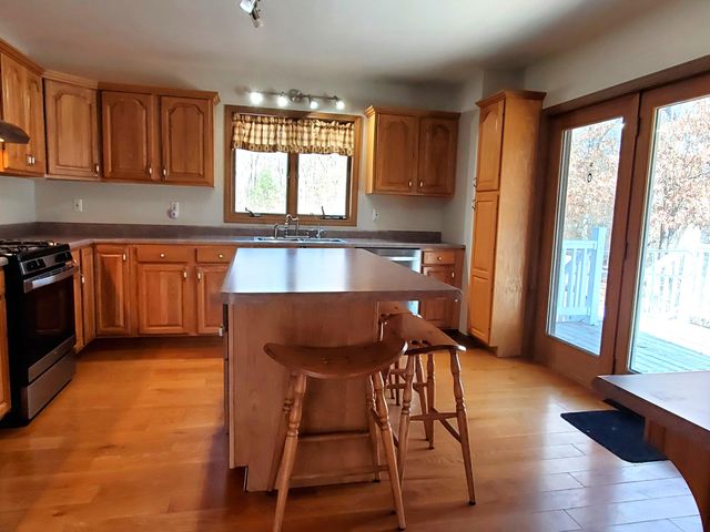 8155 S Us 421, San Pierre, IN 46374