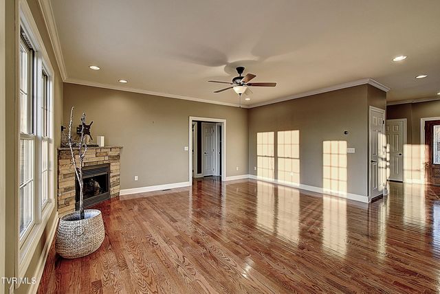 2325 Colonial View Road, Kingsport, TN 37663