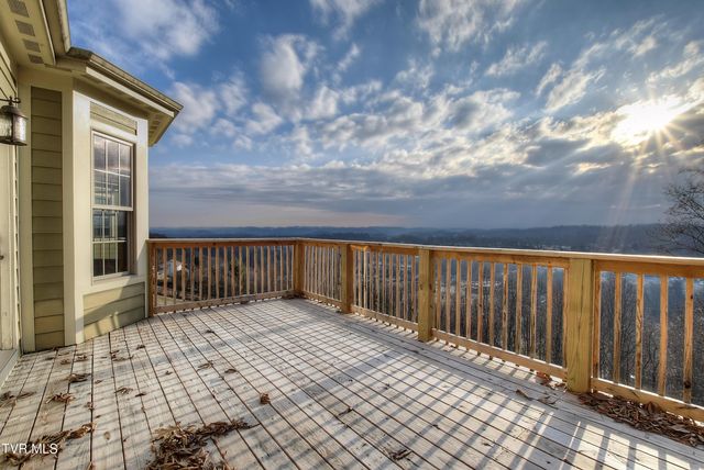 2325 Colonial View Road, Kingsport, TN 37663