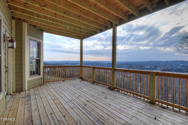 2325 Colonial View Road, Kingsport, TN 37663