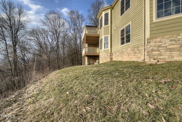 2325 Colonial View Road, Kingsport, TN 37663