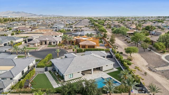 18232 W SAN JUAN Court, Litchfield Park, AZ 85340