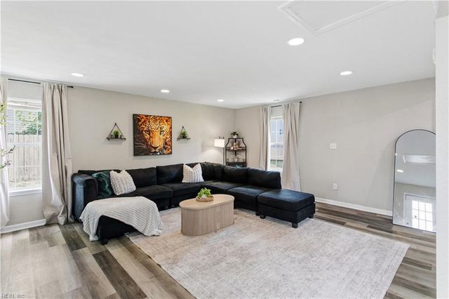 145 Greenfield CRES, Suffolk, VA 23434