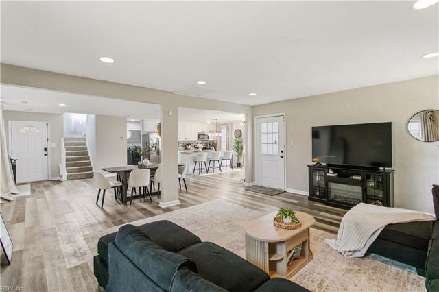 145 Greenfield CRES, Suffolk, VA 23434