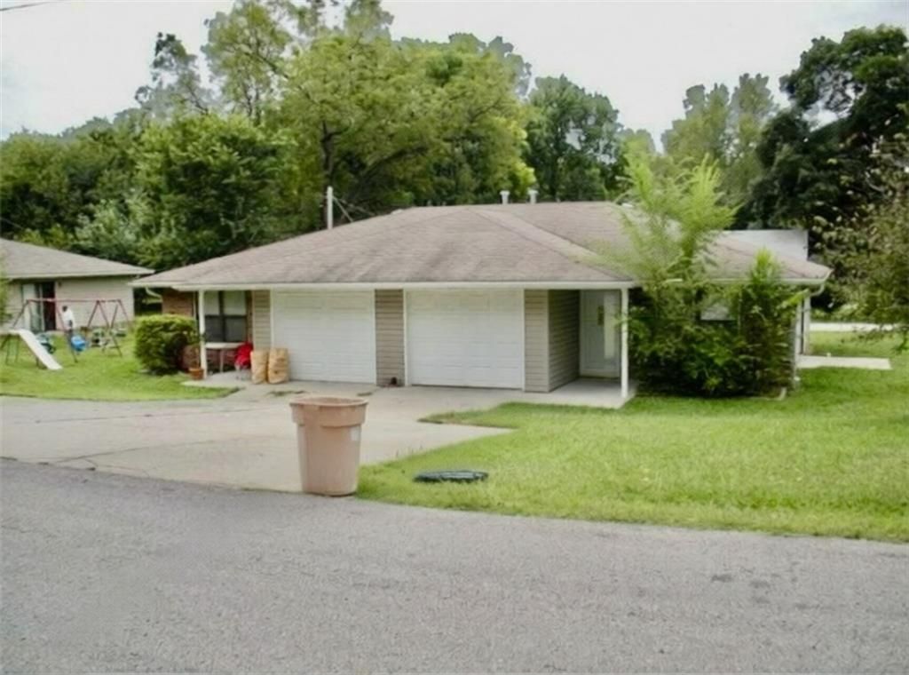 11505 E 24th Street S, Independence, MO 64052