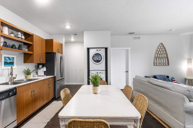 630 S Garfield Avenue 215, Traverse City, MI 49686