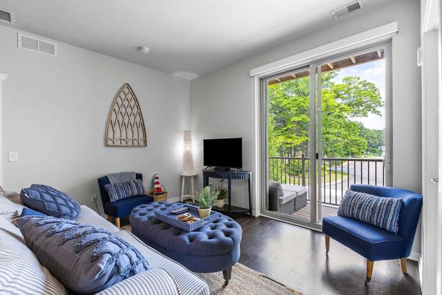 630 S Garfield Avenue 215, Traverse City, MI 49686