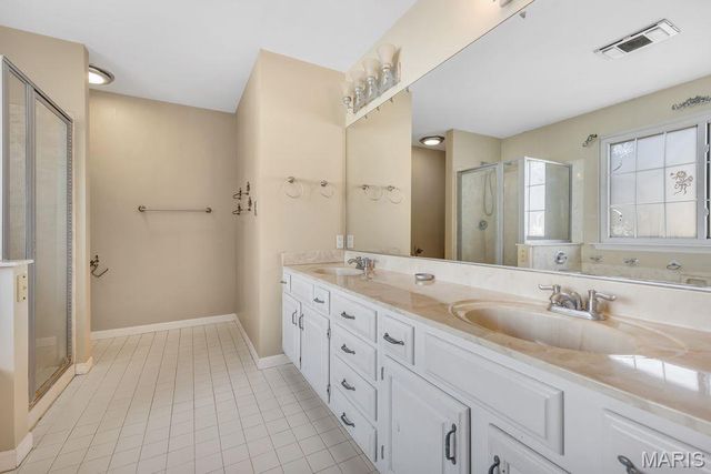 1605 Fahrpark Court, St Louis, MO 63146